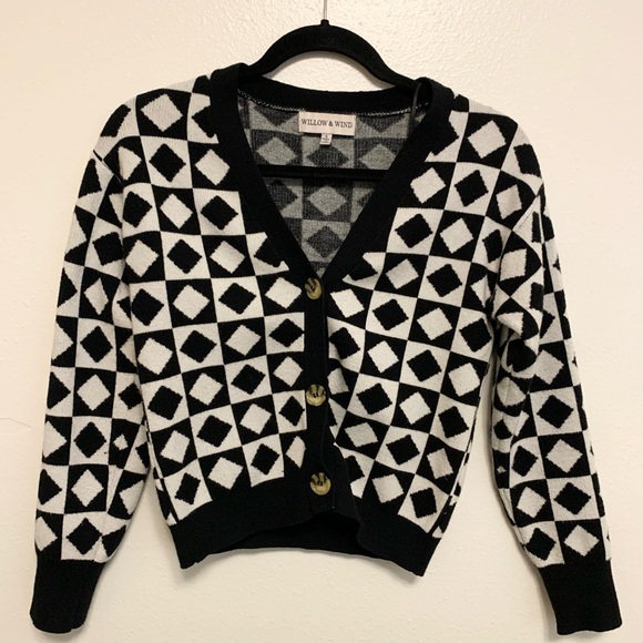 Willow and Wind Black and White Geometric Sweater Small - Picture 1 of 4